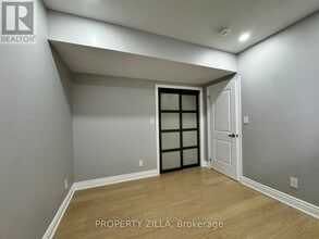 163 Freure Dr in Cambridge, ON - Building Photo - Building Photo