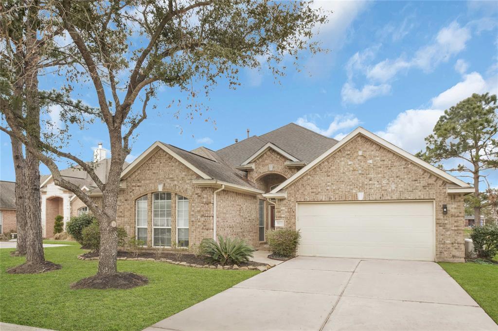 9819 Brilliant Lake Dr in Humble, TX - Building Photo