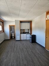 1106 W Wisconsin Ave, Unit Apt 8 in Appleton, WI - Foto de edificio - Building Photo