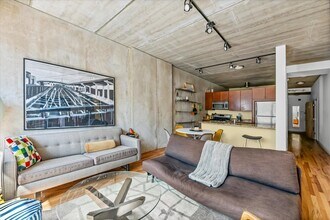 630 N Franklin St in Chicago, IL - Building Photo - Building Photo