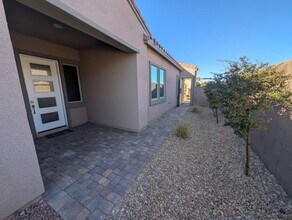 11531 Great Bahama Way in Las Vegas, NV - Building Photo - Building Photo