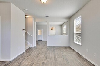 2014 Arborside Dr in Austin, TX - Building Photo - Building Photo
