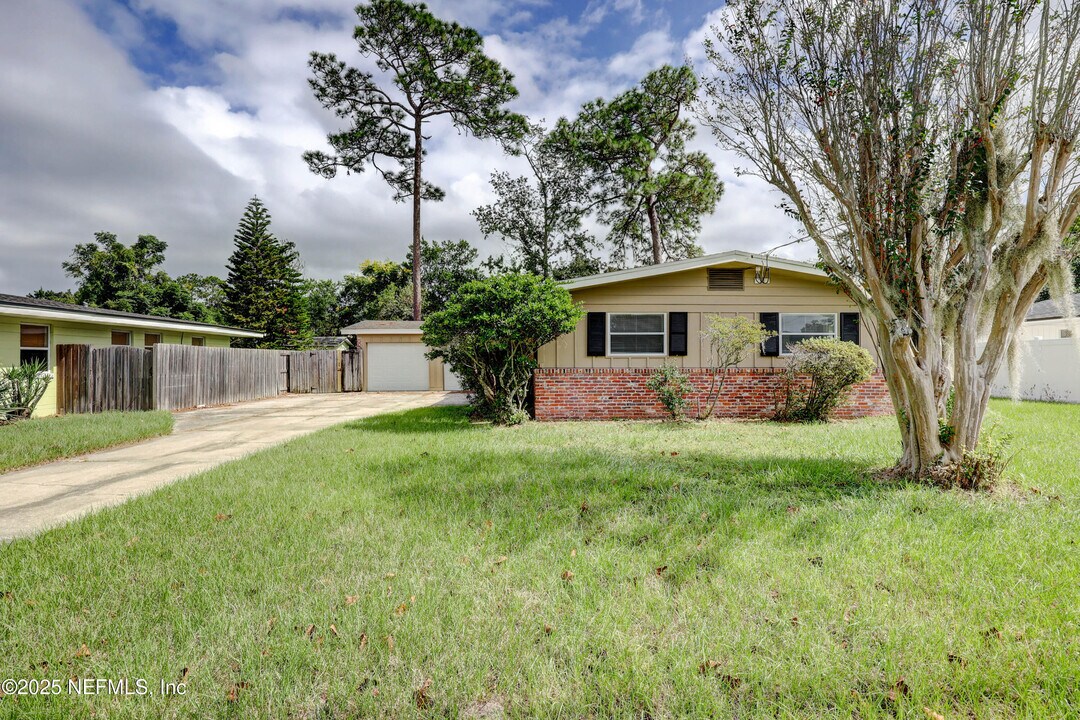 803 Barbados Rd in Jacksonville, FL - Building Photo