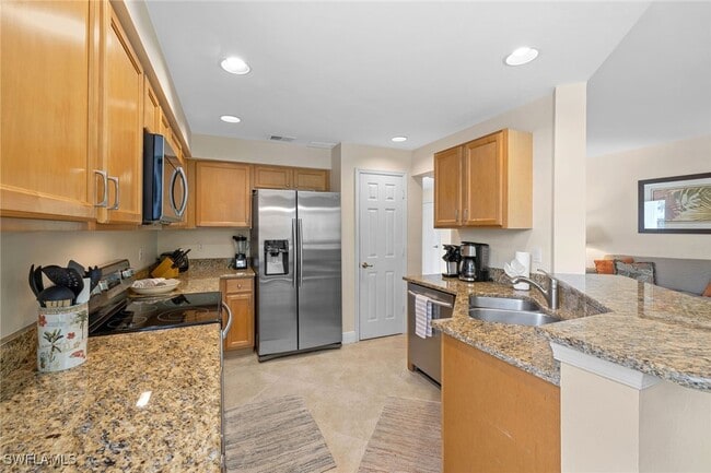 27190 Oakwood Lake Dr in Bonita Springs, FL - Building Photo - Building Photo