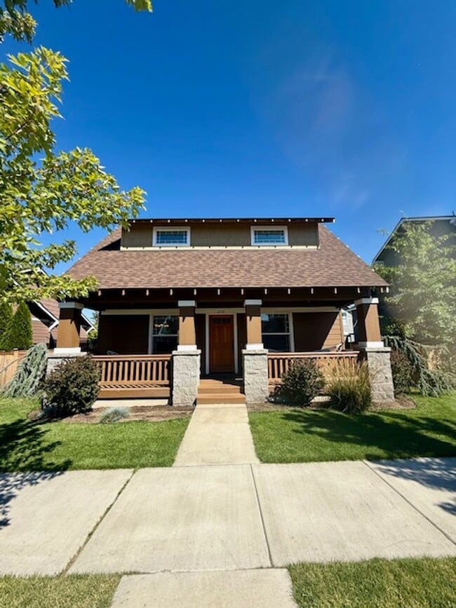 property at 2716 NE Black Oak Pl