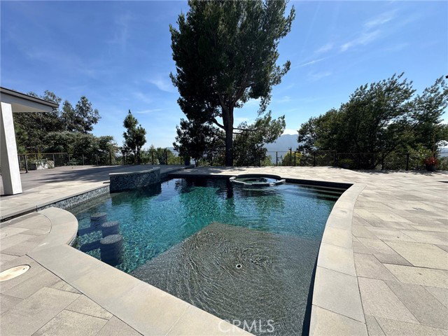 property at 2906 Mountain Pine Dr