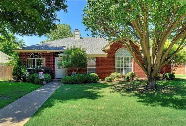property at 2932 Yale Dr