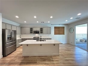 8085 Skye Roar Ct in Las Vegas, NV - Building Photo - Building Photo