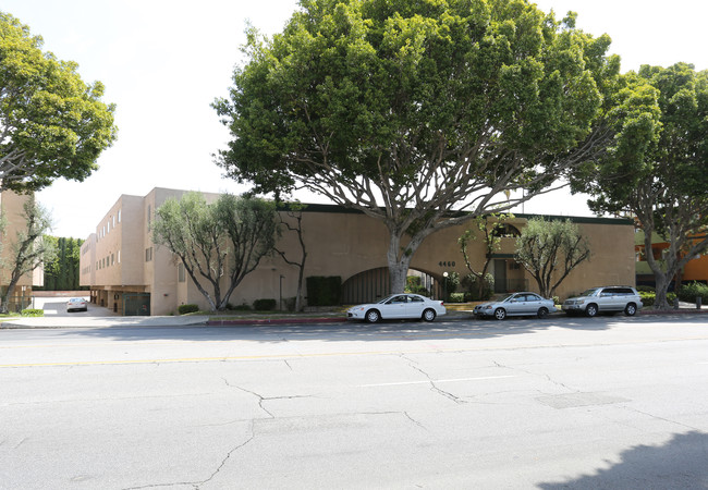 4460 Overland Ave in Culver City, CA - Building Photo - Building Photo