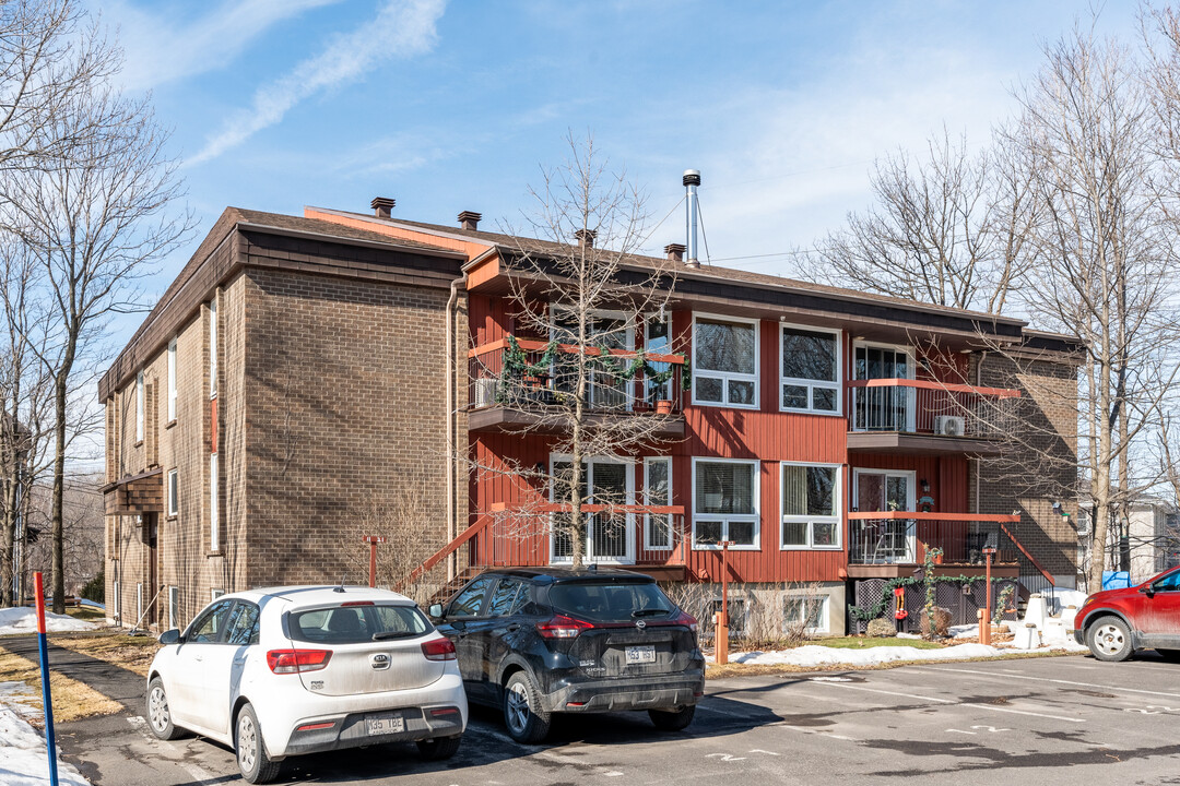 4088 De L'écluse St in Lévis, QC - Building Photo