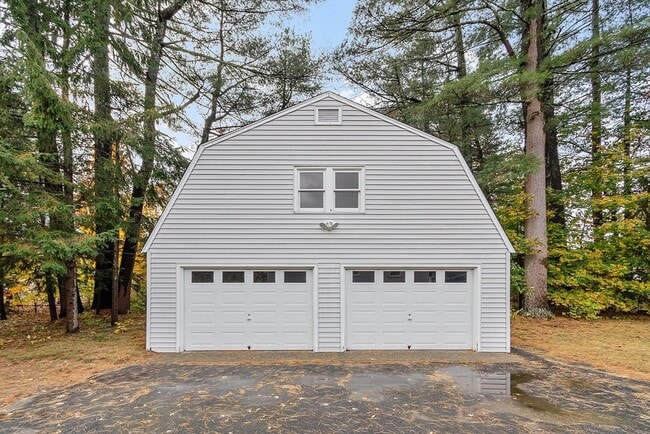 4 Haskell Rd in Pepperell, MA - Building Photo - Building Photo