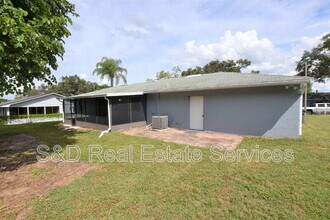 6305 Christina Groves Cir E in Lakeland, FL - Building Photo - Building Photo