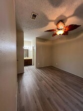 17417 Red Oak Dr in Houston, TX - Building Photo - Building Photo