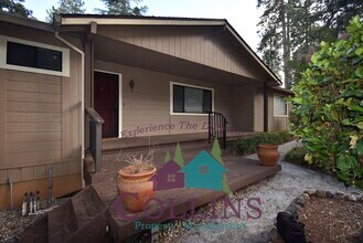 10959 Henson Way in Grass Valley, CA - Building Photo - Building Photo