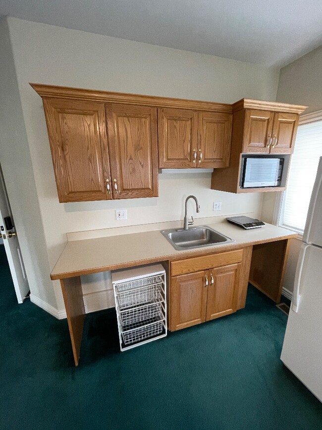 property at 350 N Fairway Dr