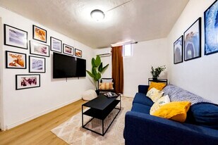 170 E 100 N in Kanab, UT - Building Photo