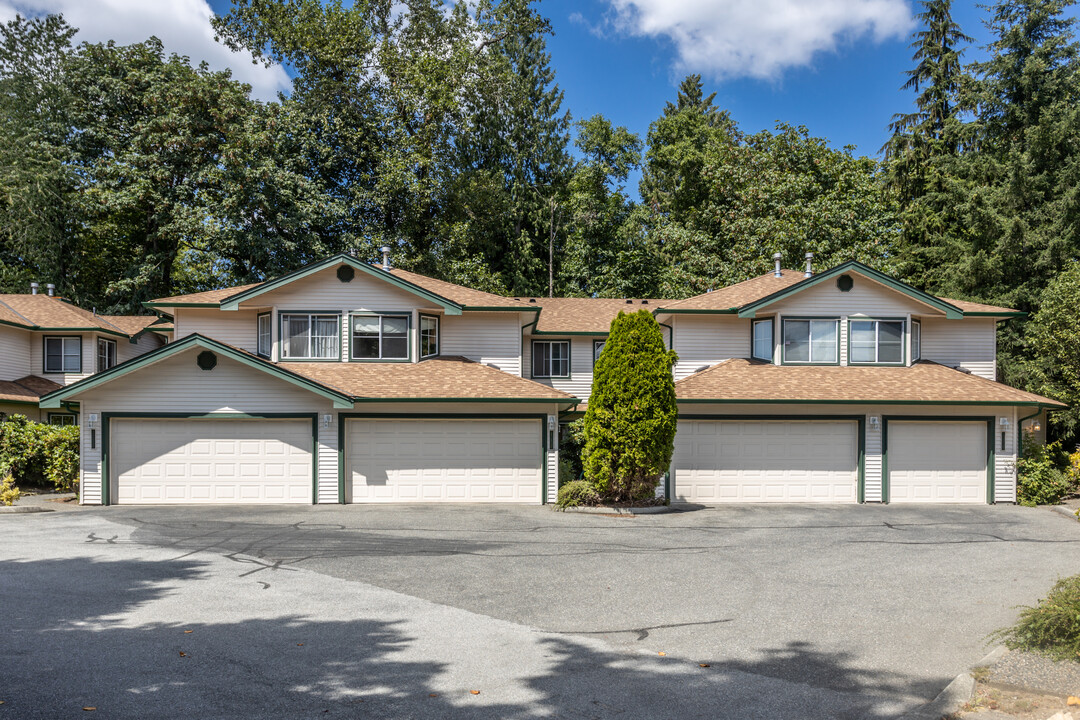 10250 155A St in Surrey, BC - Building Photo
