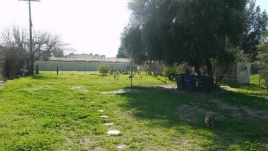 211 E 16th St in San Bernardino, CA - Building Photo - Building Photo