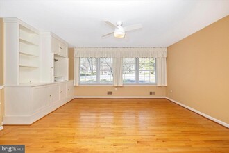 5401 Woodlyn Ct in Frederick, MD - Building Photo - Building Photo