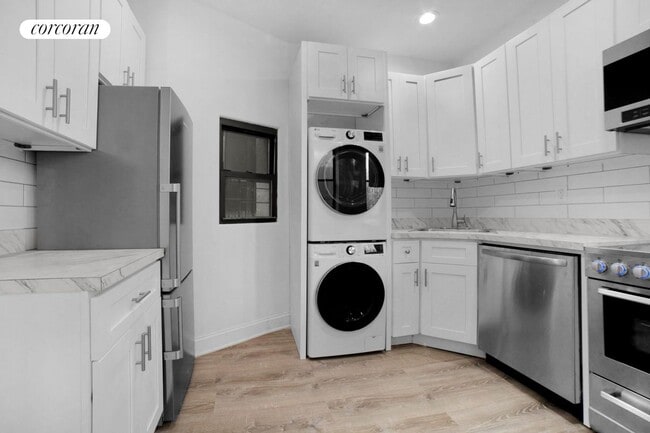 500 E 73rd St in New York, NY - Building Photo - Building Photo