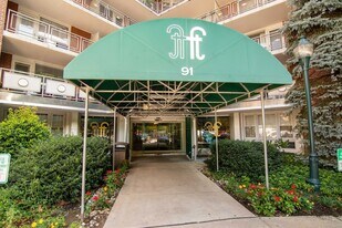 91 Strawberry Hill Ave, Unit 1035 in Stamford, CT - Building Photo