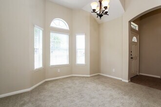 20130 Niagara Falls Dr in Tomball, TX - Building Photo - Building Photo