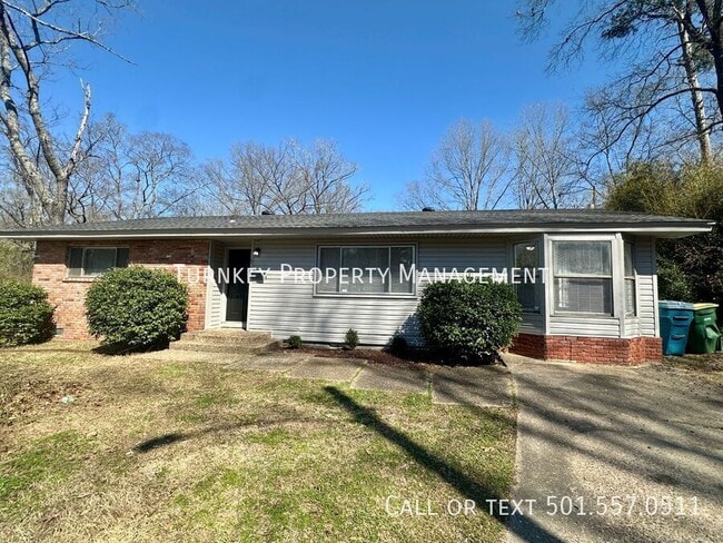 property at 5 Windsor Cir