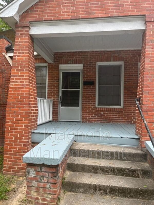 property at 236 W Belle St