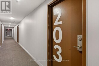 360 McLeod St in Ottawa, ON - Building Photo - Building Photo