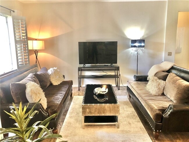 property at 1004 Duckhorn Ct