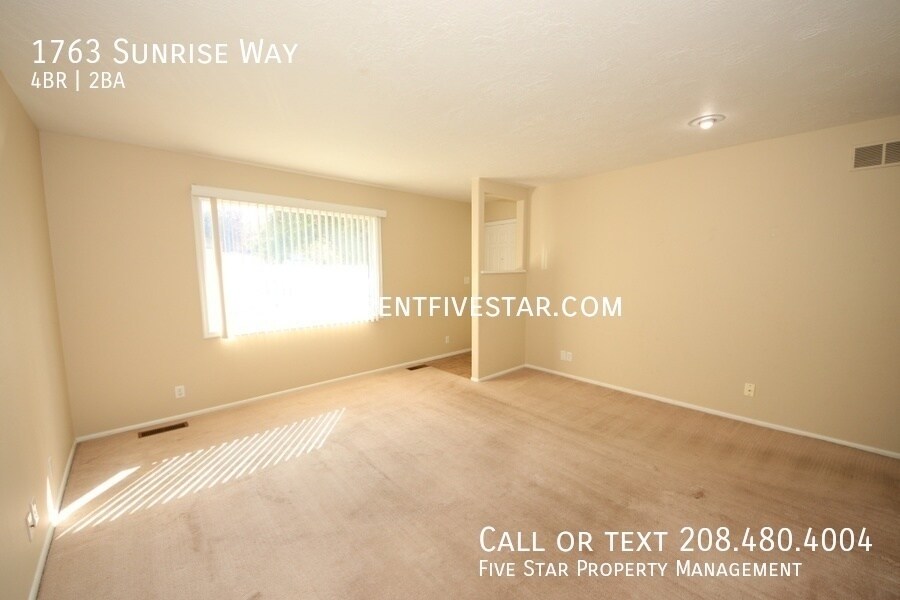1763 Sunrise Way in Pocatello, ID - Building Photo