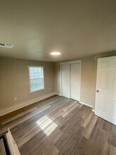 210 N Ash St in Jenks, OK - Building Photo - Building Photo