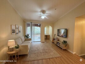 10075 Gate Pkwy in Jacksonville, FL - Building Photo