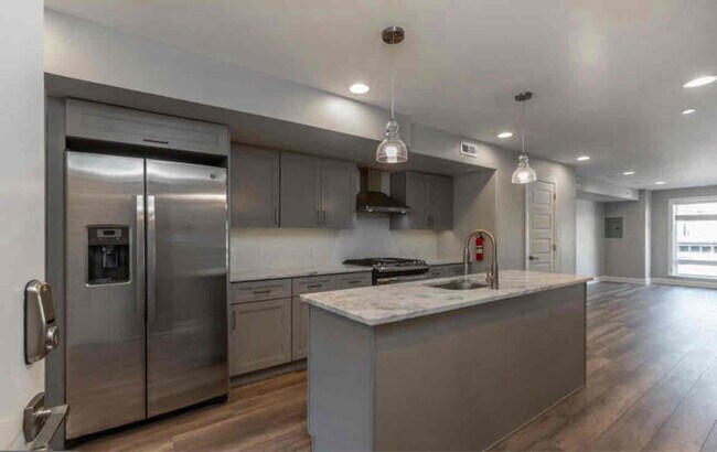 property at 1925 N Marshall St
