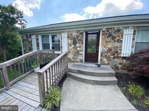 43473 Valleyvista Ln in Chantilly, VA - Building Photo - Building Photo