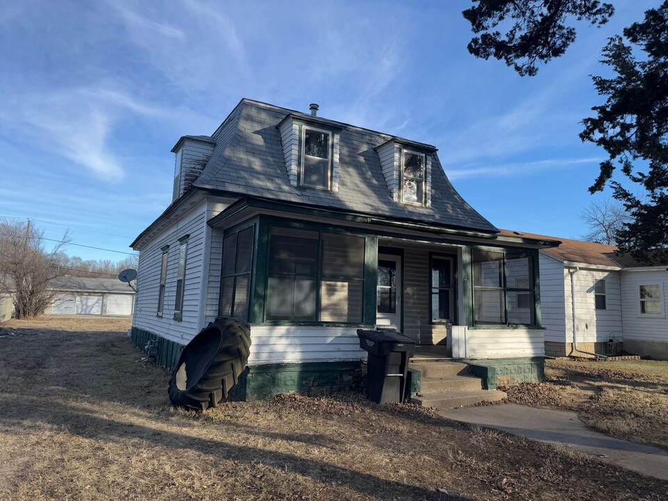 436 Jefferies St in Cherokee, IA - Building Photo