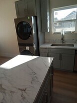 1164 E Adams Blvd in Los Angeles, CA - Building Photo