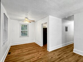 224 Virginia Ave in Williamsburg, VA - Foto de edificio - Building Photo