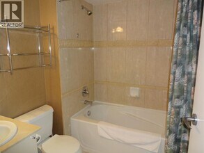 1328 W Pender St in Vancouver, BC - Building Photo - Building Photo