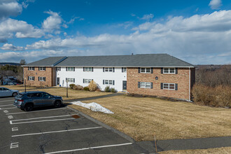 Highgate in Watertown, CT - Building Photo - Building Photo