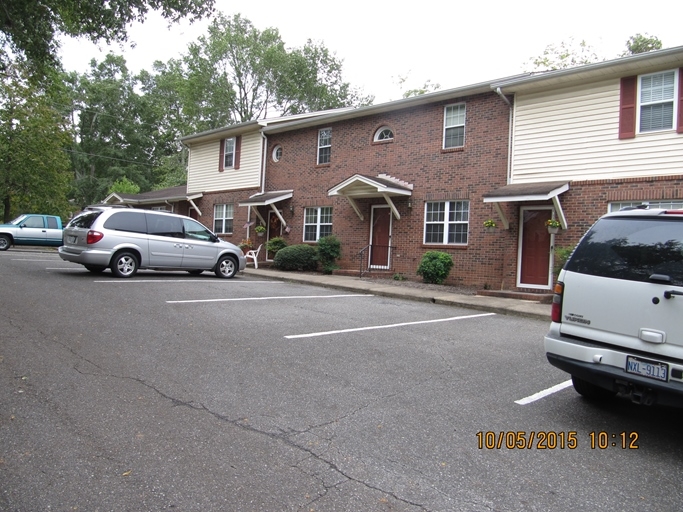 823 E Marion St in Shelby, NC - Building Photo