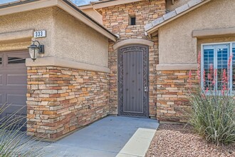333 Shimmering Moon St in Henderson, NV - Foto de edificio - Building Photo
