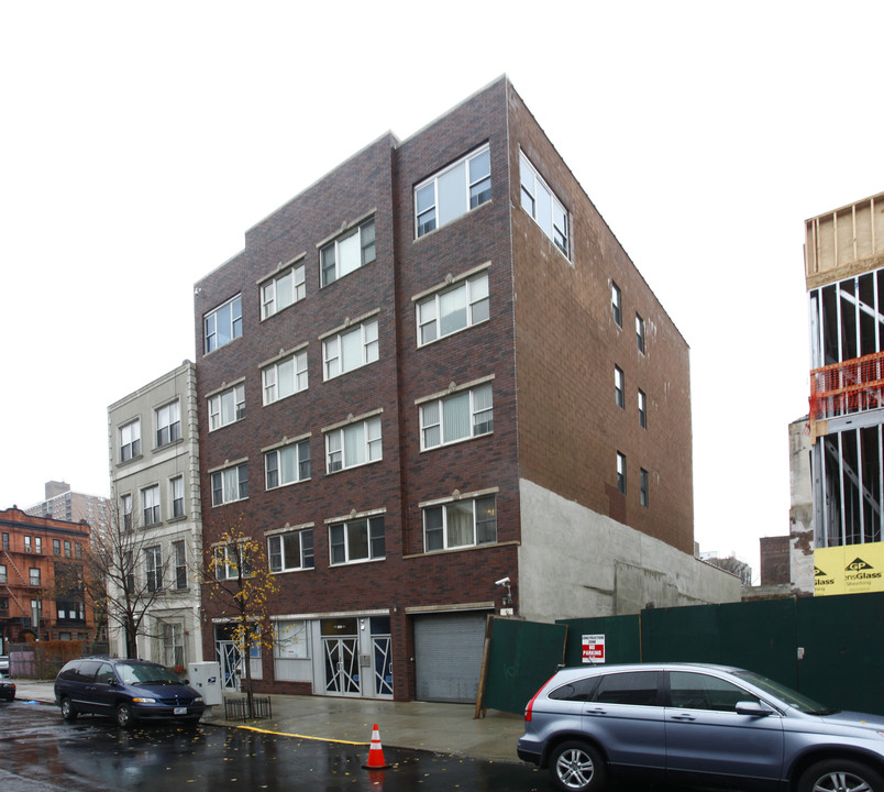 309 Grand Ave in Brooklyn, NY - Building Photo