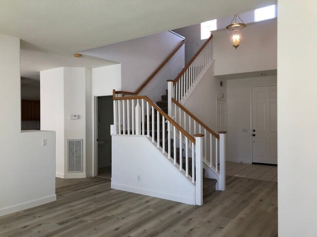59 Eaglecreek in Irvine, CA - Building Photo - Building Photo