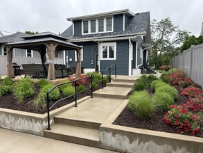 1719 Post Ave, Unit Upper in Rockford, IL - Foto de edificio - Building Photo