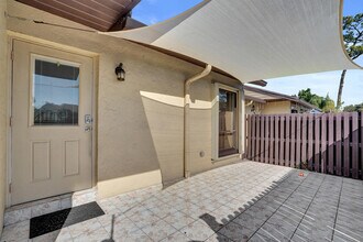 630 Sea Pine Way in Greenacres, FL - Building Photo - Building Photo