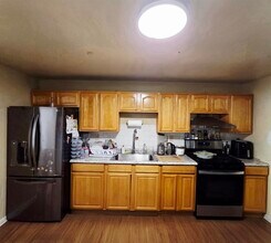 132 42nd St in Union City, NJ - Building Photo - Building Photo