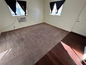 113 Cedar St in Henderson, NV - Building Photo - Building Photo
