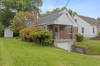 6827 Richard Ave in North College Hill, OH - Building Photo - Building Photo
