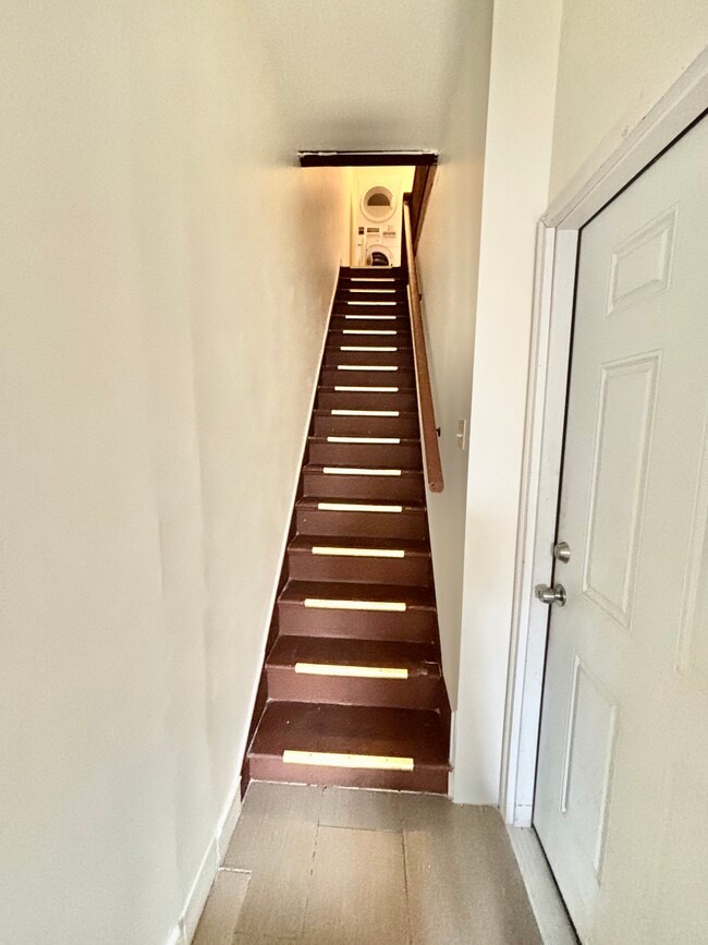 1025 Mount Vernon St, Unit 2